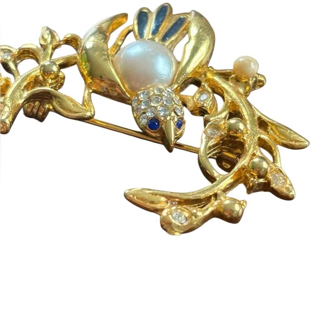 Gold tone Pearl Bird on flower branch Brooch